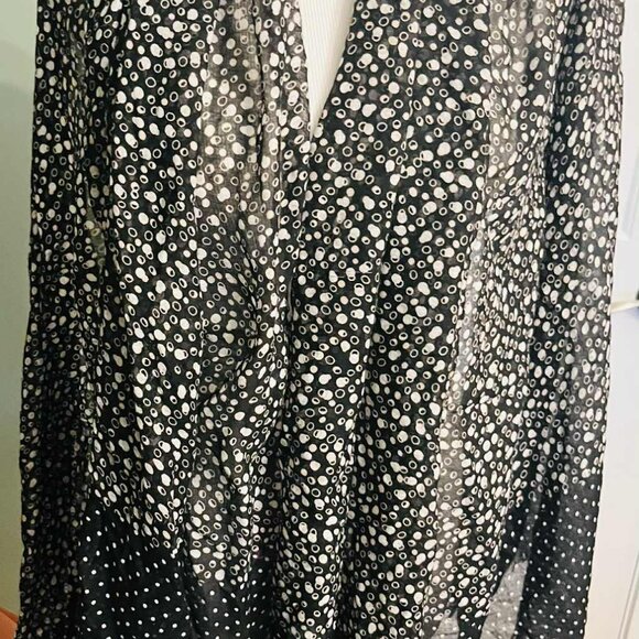 NWT Handmade Polka Dot Scarf by Sana – Classic Black & White Elegance - Picture 5 of 10